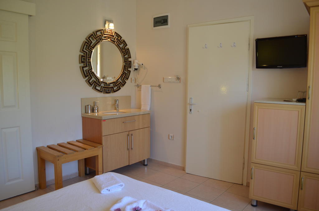 Cunda Altay Hotel Ayvalik Room photo